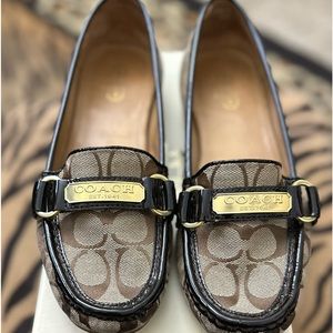 Women’s Coach Loafers Excellent Condition